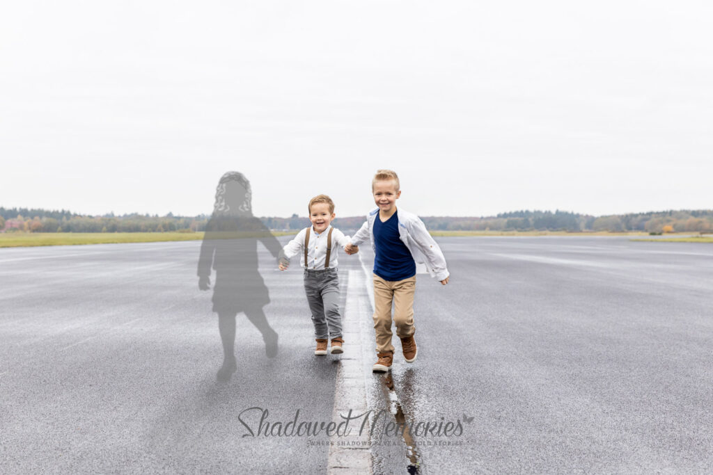 Shadowed Memories family photo with lost baby Miscarriage or stillbirth family photo changes by Dasja Dijkstra from the Netherlands Schaduwfoto