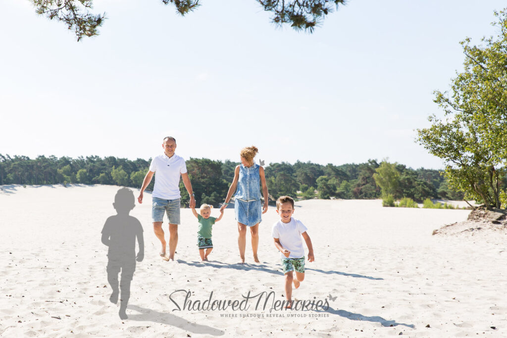 Collaborate with us. Calling passionate photographers worldwide! Shadowed Memories family photo with lost baby Miscarriage or stillbirth family photo changes by Dasja Dijkstra from the Netherlands Schaduwfoto